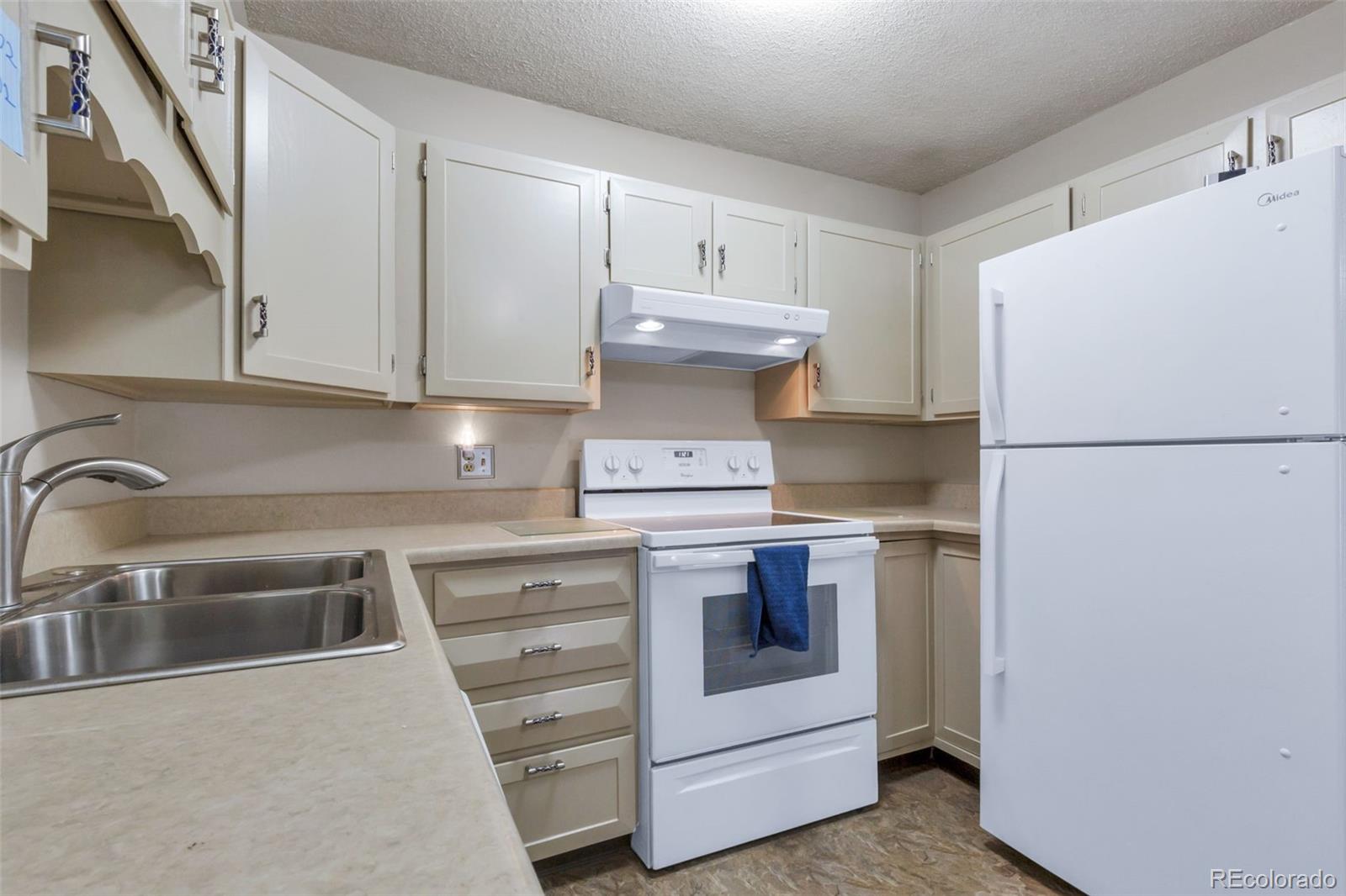 13606 E Bates Avenue 102