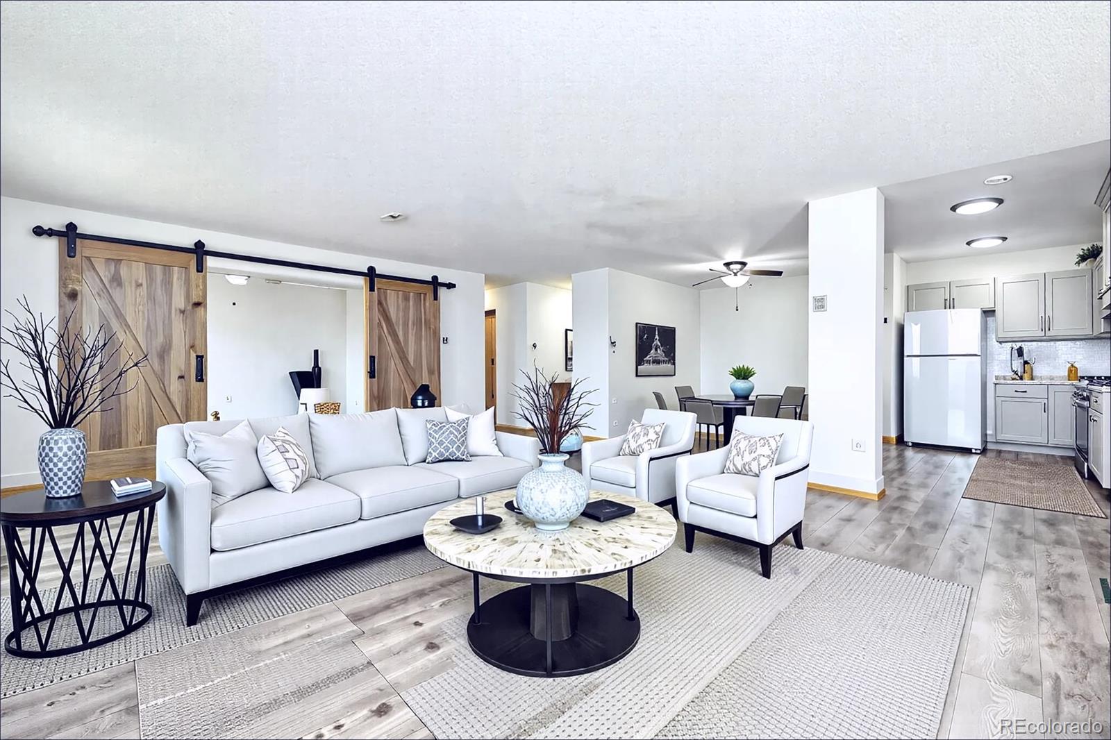 300 S Clinton Street 8C