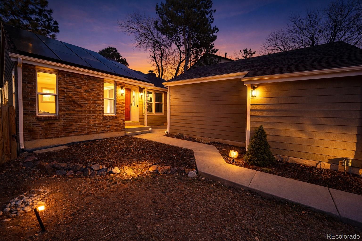 2359 E Nichols Place