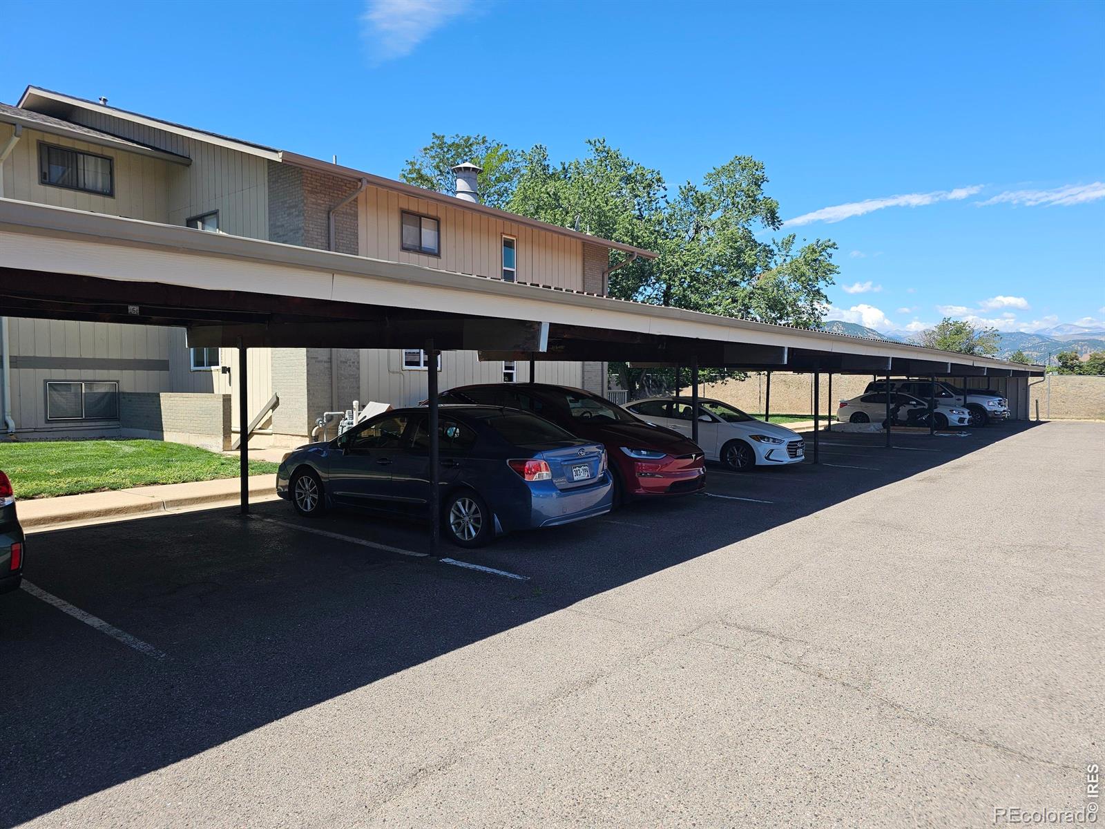 625 Manhattan Place 305