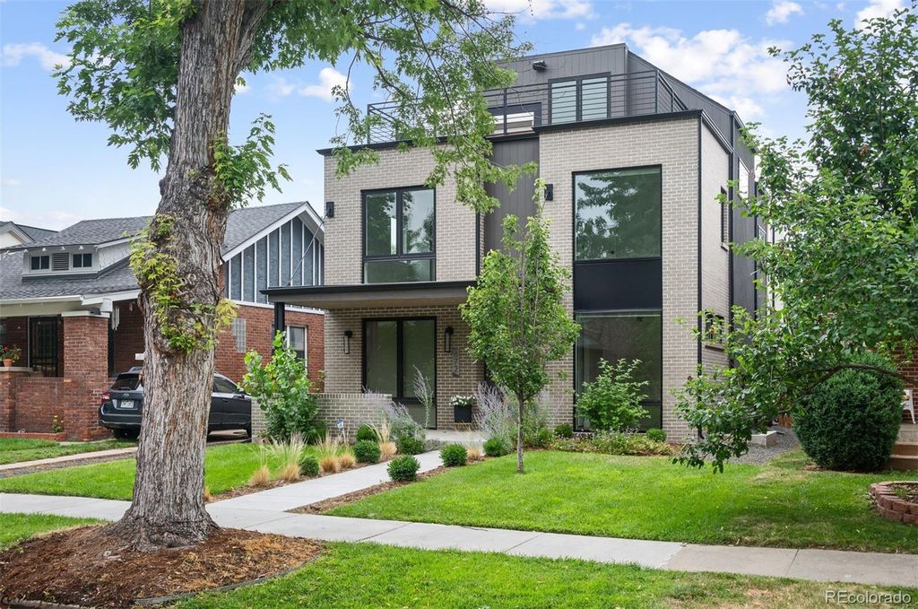 Photo of 872 S Vine Street, Denver, CO 80209 (MLS # 5033628)