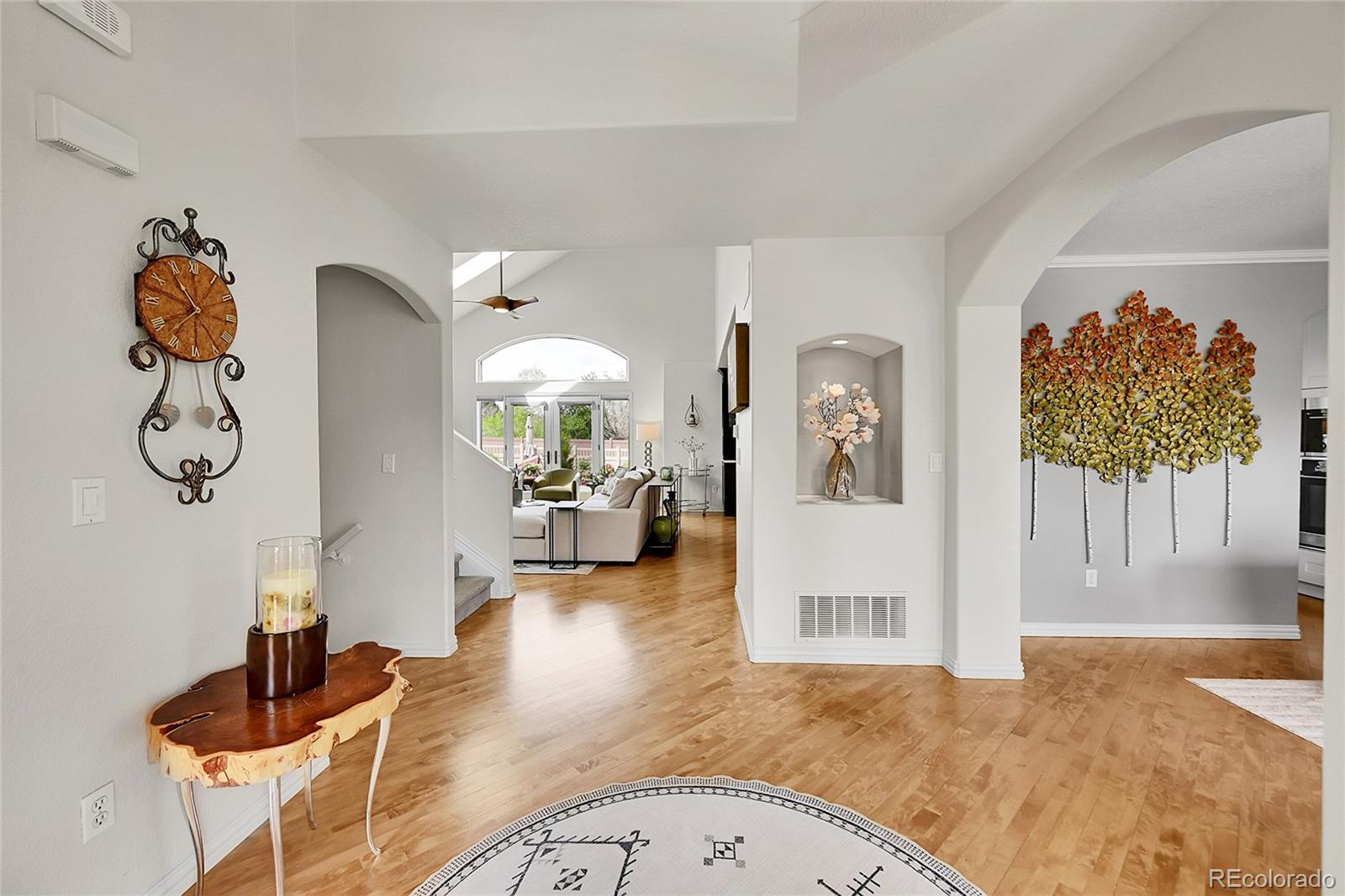 1011 S Valentia Street 30