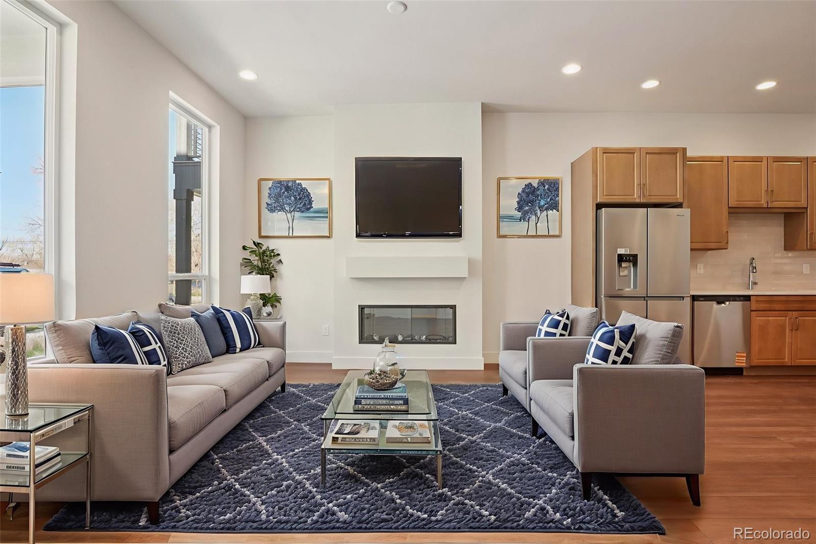 3122 W Bonfils Place