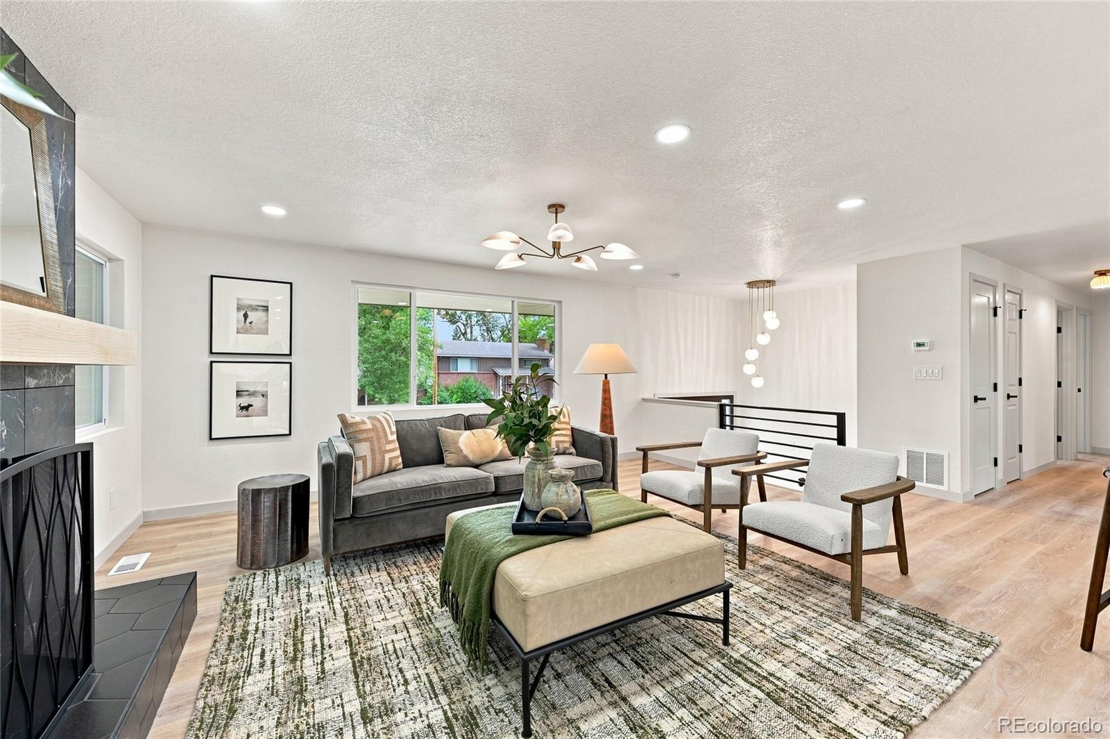 9522 W 64th Place