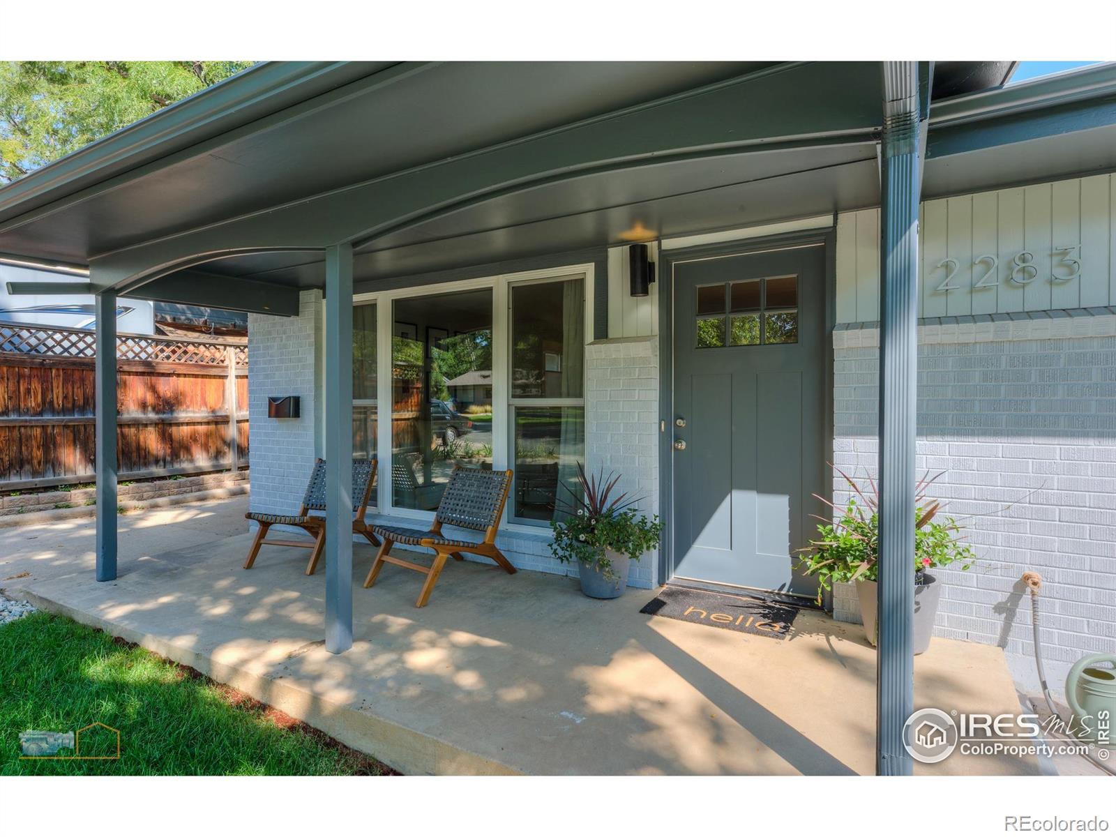 2283 Nicholl Street E