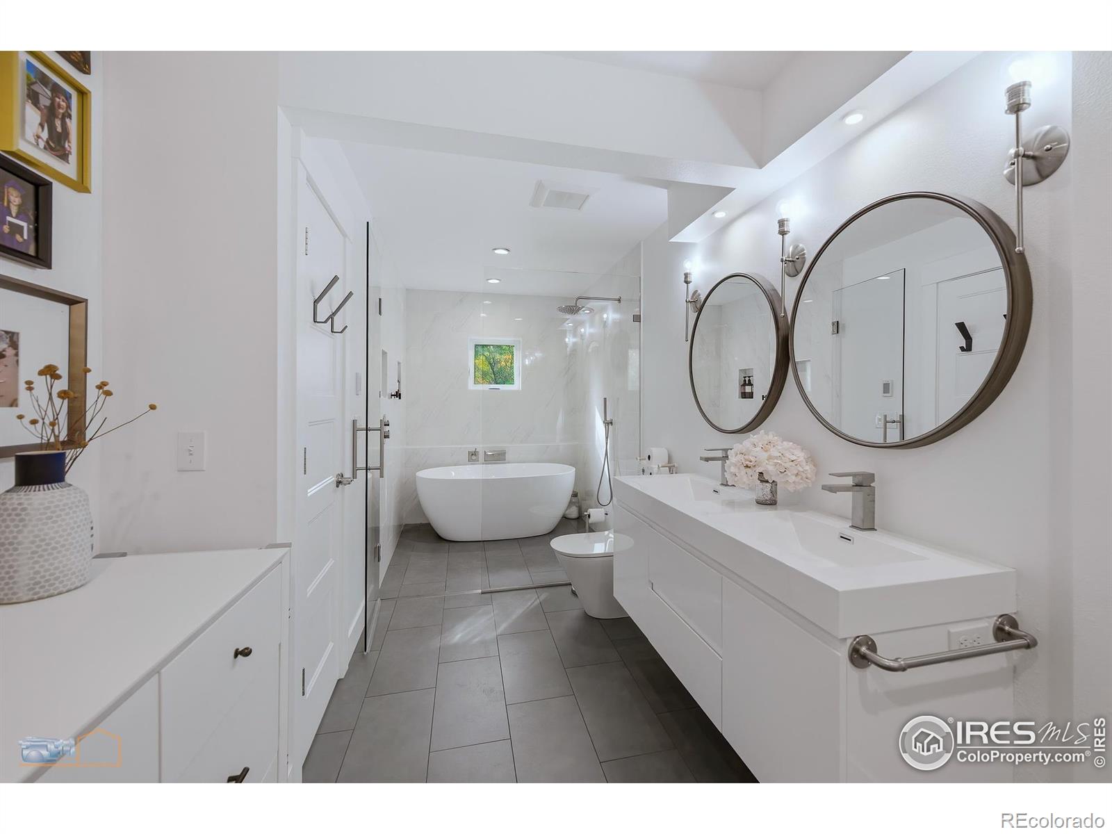 2283 Nicholl Street E