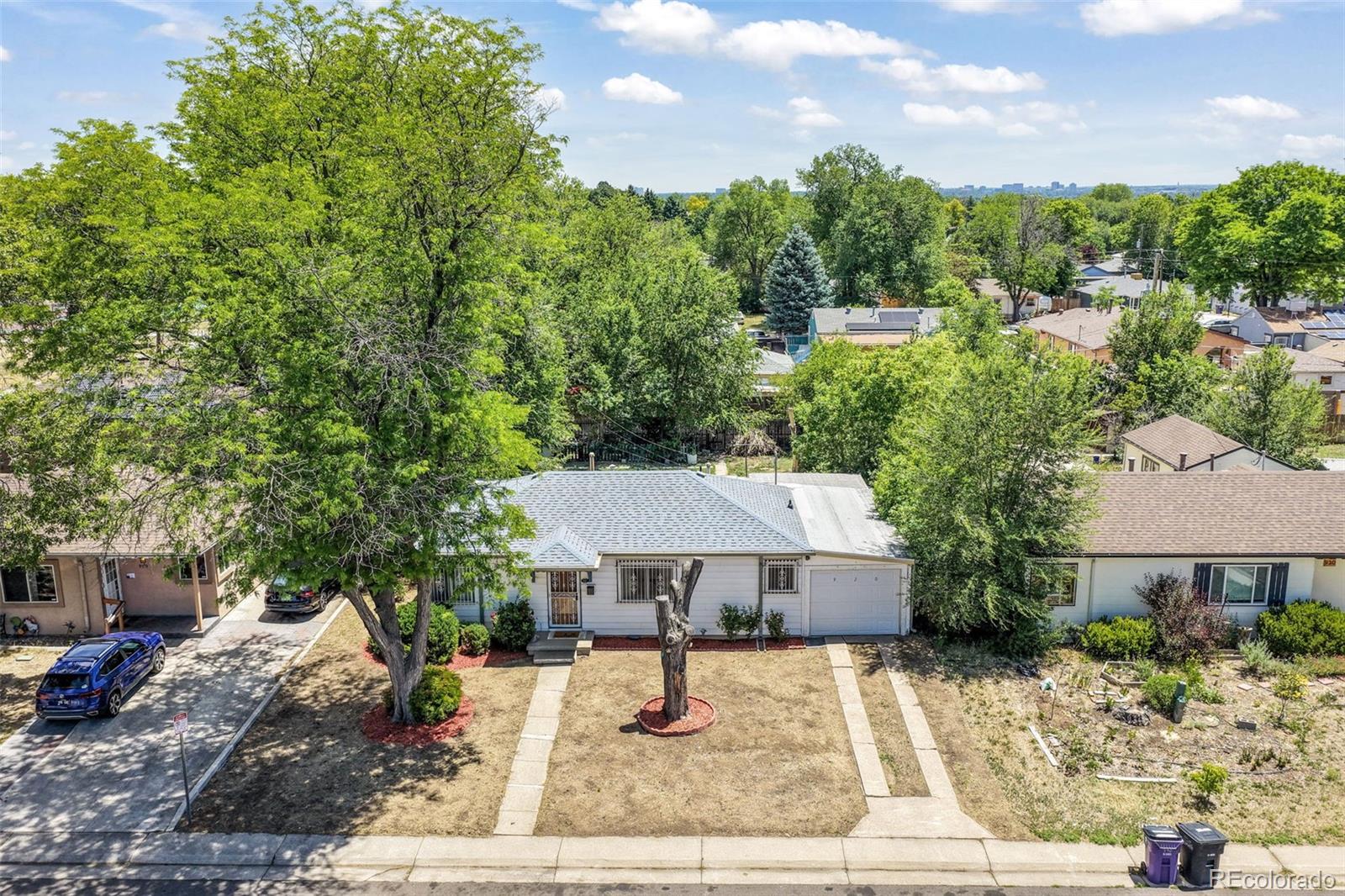 920 S Canosa Court