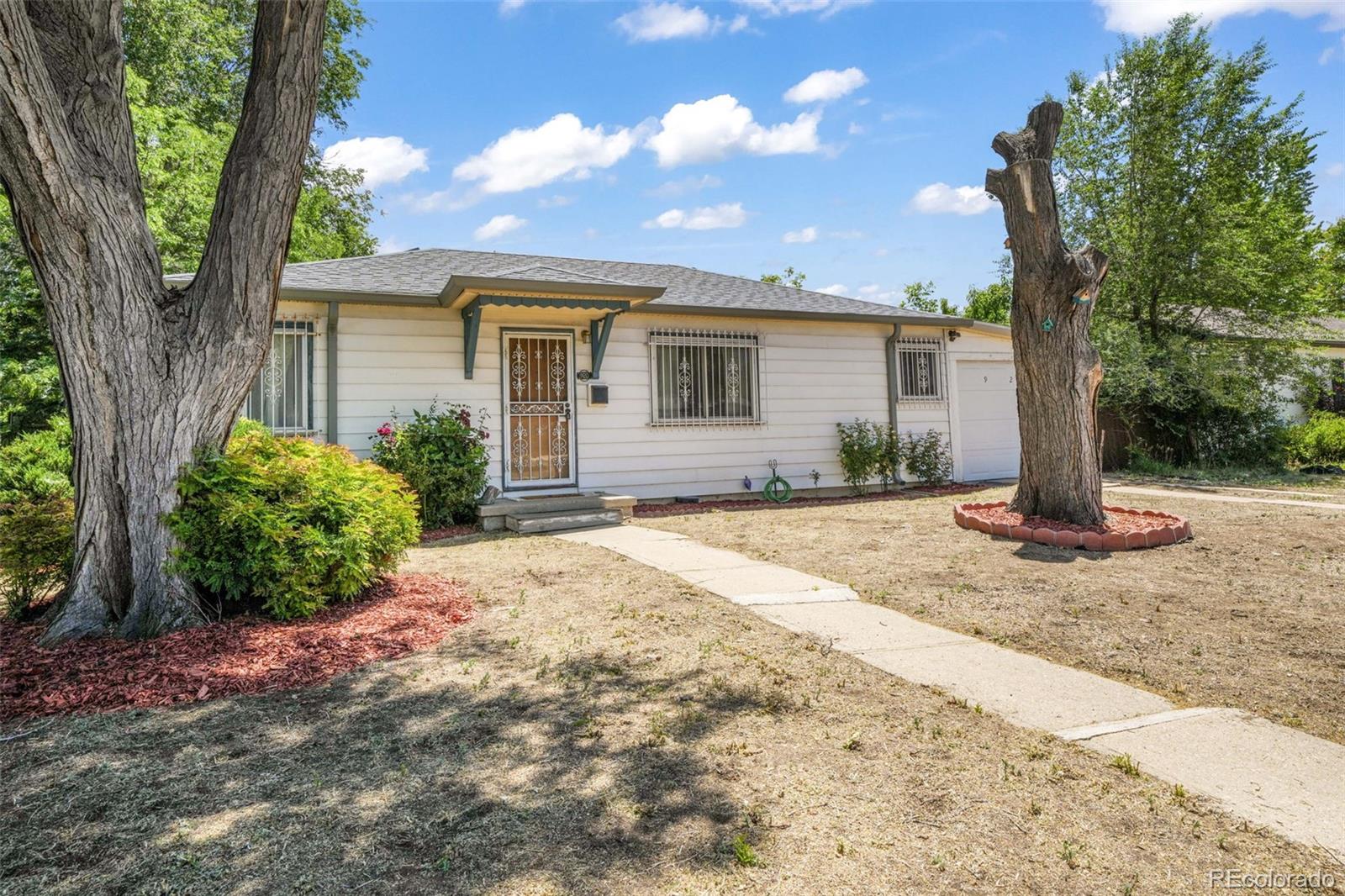 920 S Canosa Court