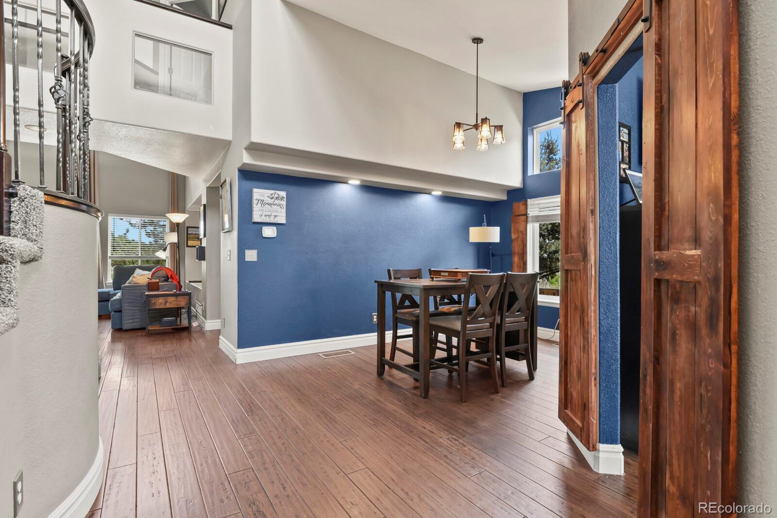 9907 Blackbird Circle