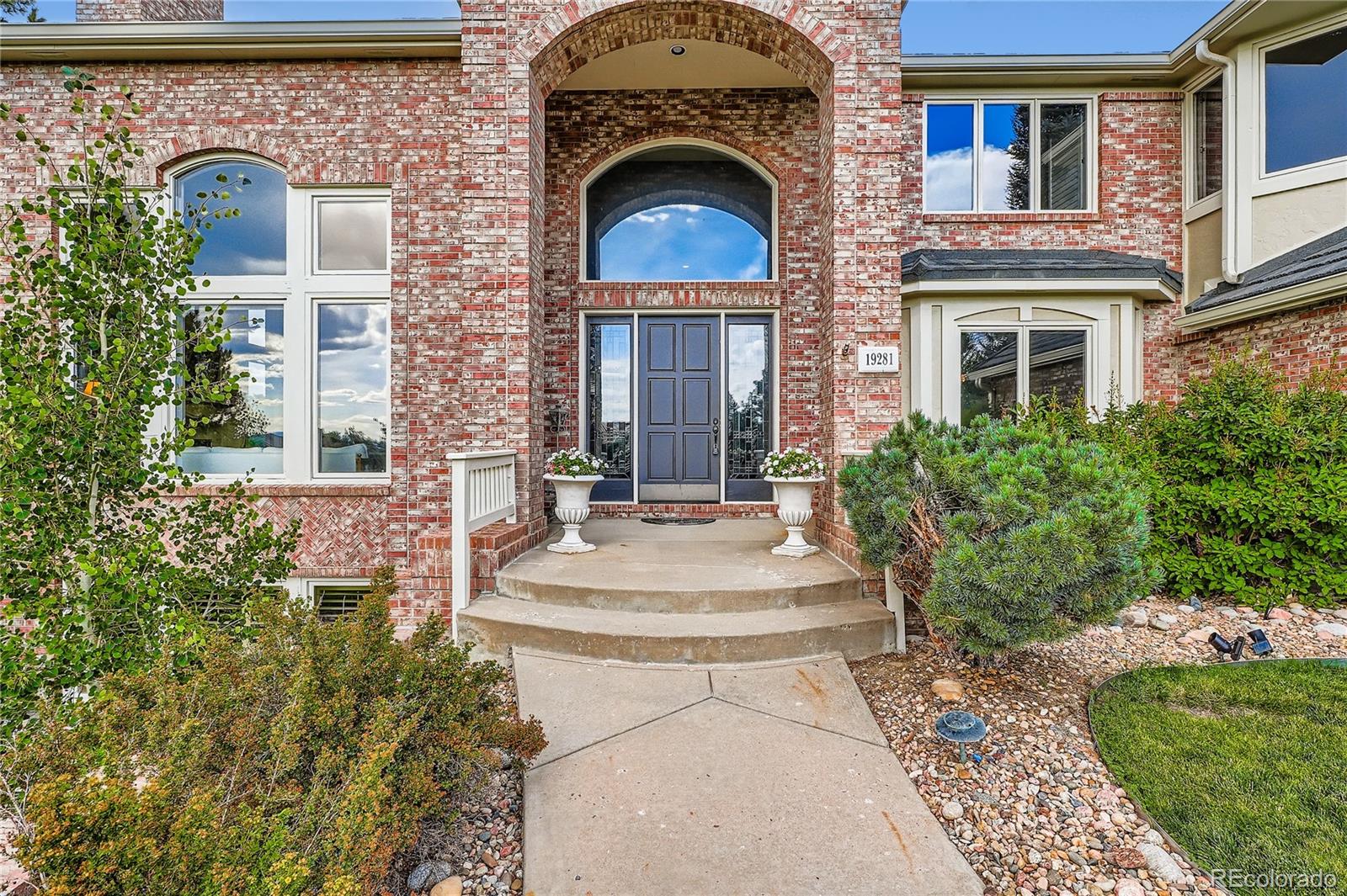 19281 E Hinsdale Lane