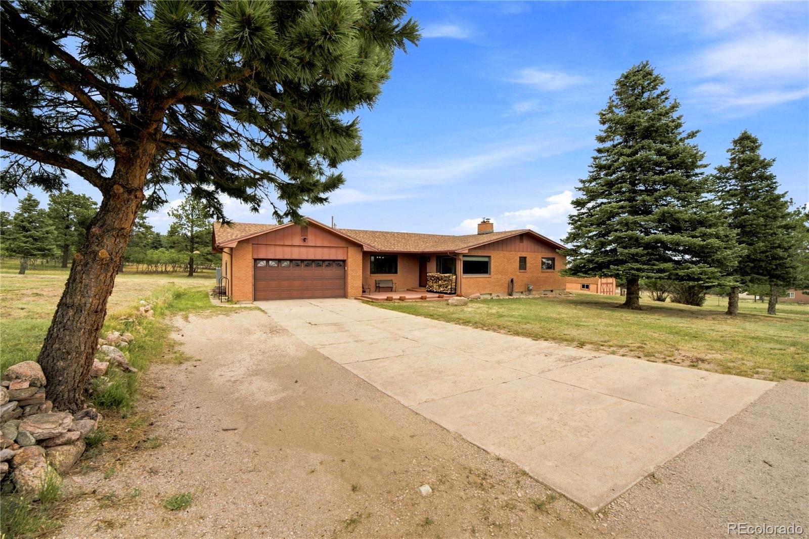 8087 Oak Drive