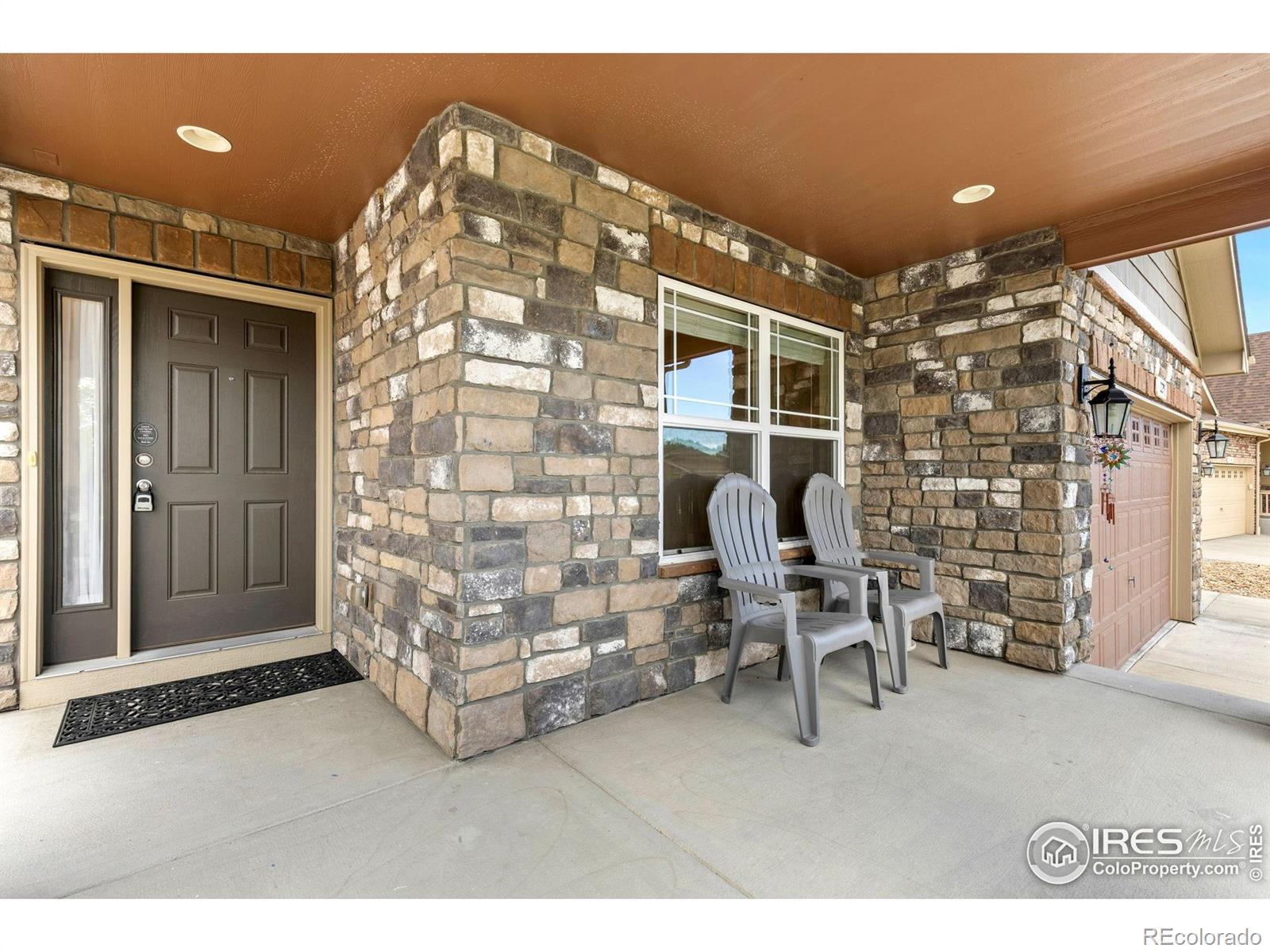 2295 French Circle