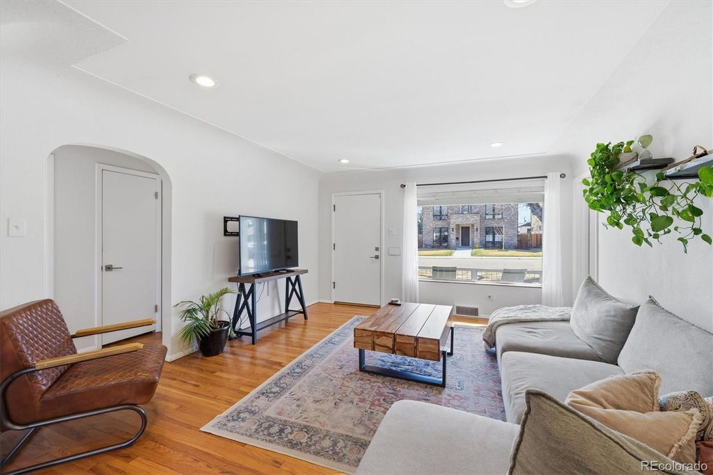 Photo of 1055 S Garfield Street, Denver, CO 80209 (MLS # 2750377)