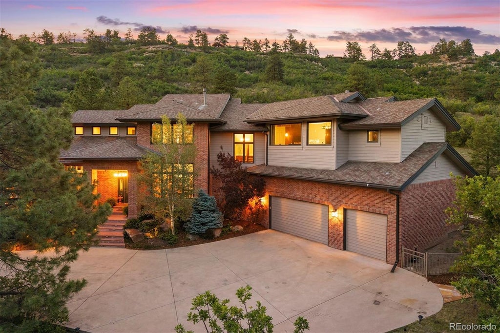 Photo of 10 Castle Pines Drive N, Castle Rock, CO 80108 (MLS # 2140303)