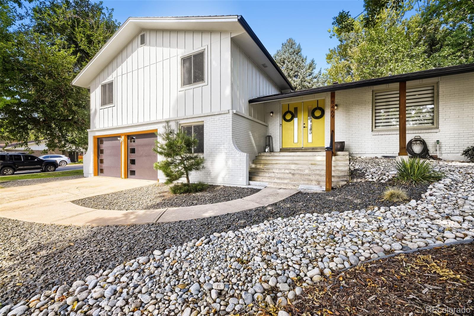 8469 W Vassar Drive