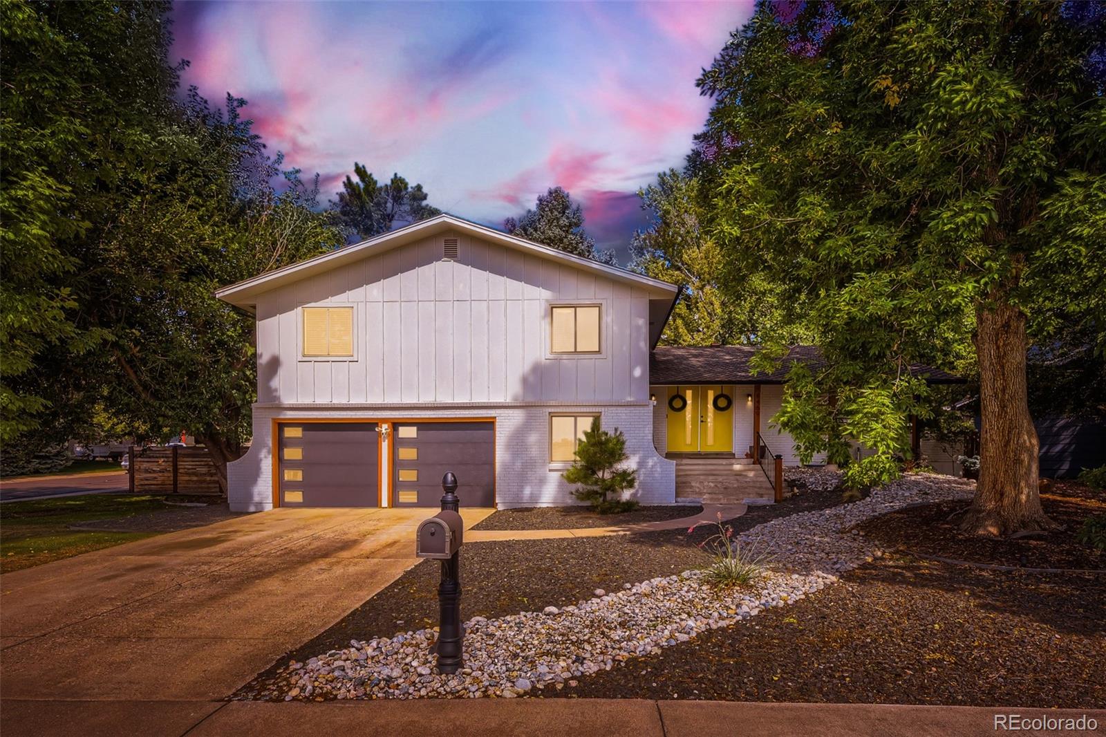 8469 W Vassar Drive