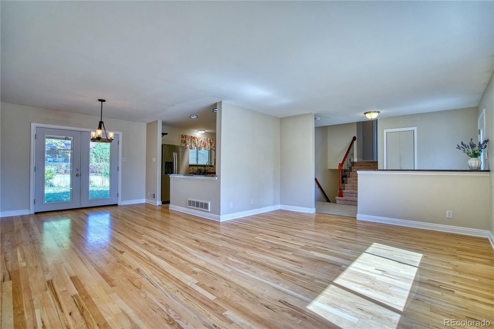 10469 Ronald Lane