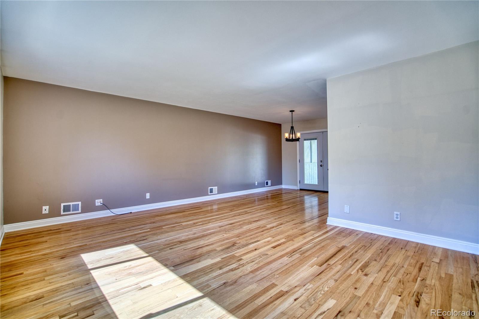 10469 Ronald Lane