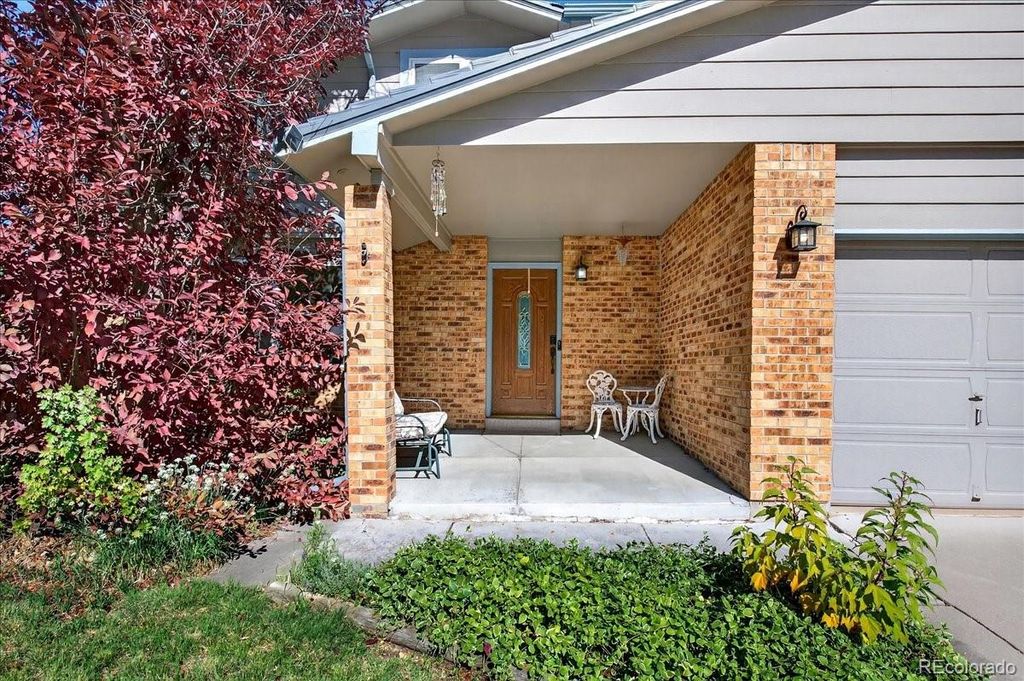 Photo of 8015 W Ontario Place, Littleton, CO 80128 (MLS # 9033305)