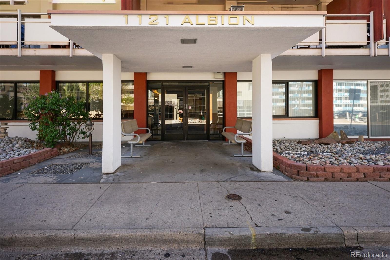 1121 Albion Street 407