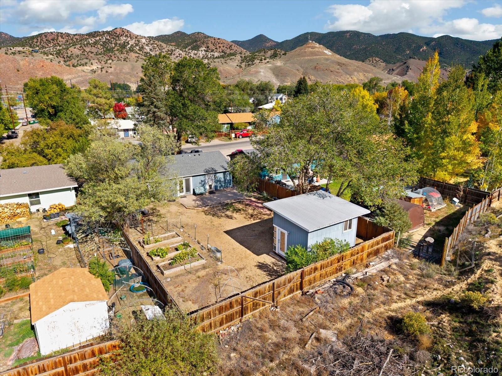 965 W Third Street
