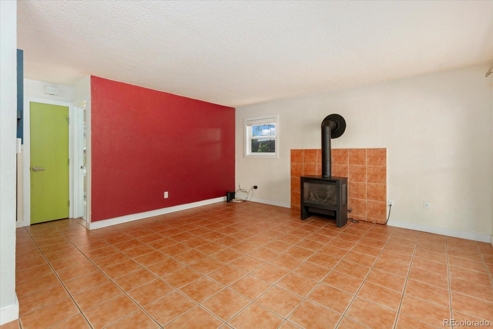965 W Third Street