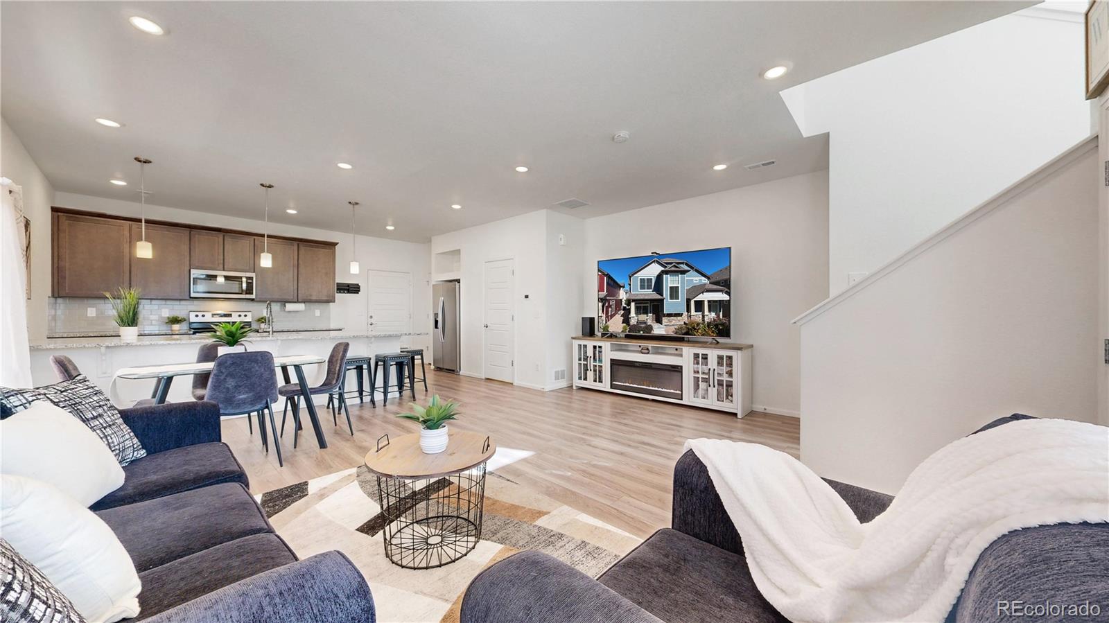 17983 E 103rd Avenue, Commerce City, CO, 80022 1 17983 E 103rd Avenue