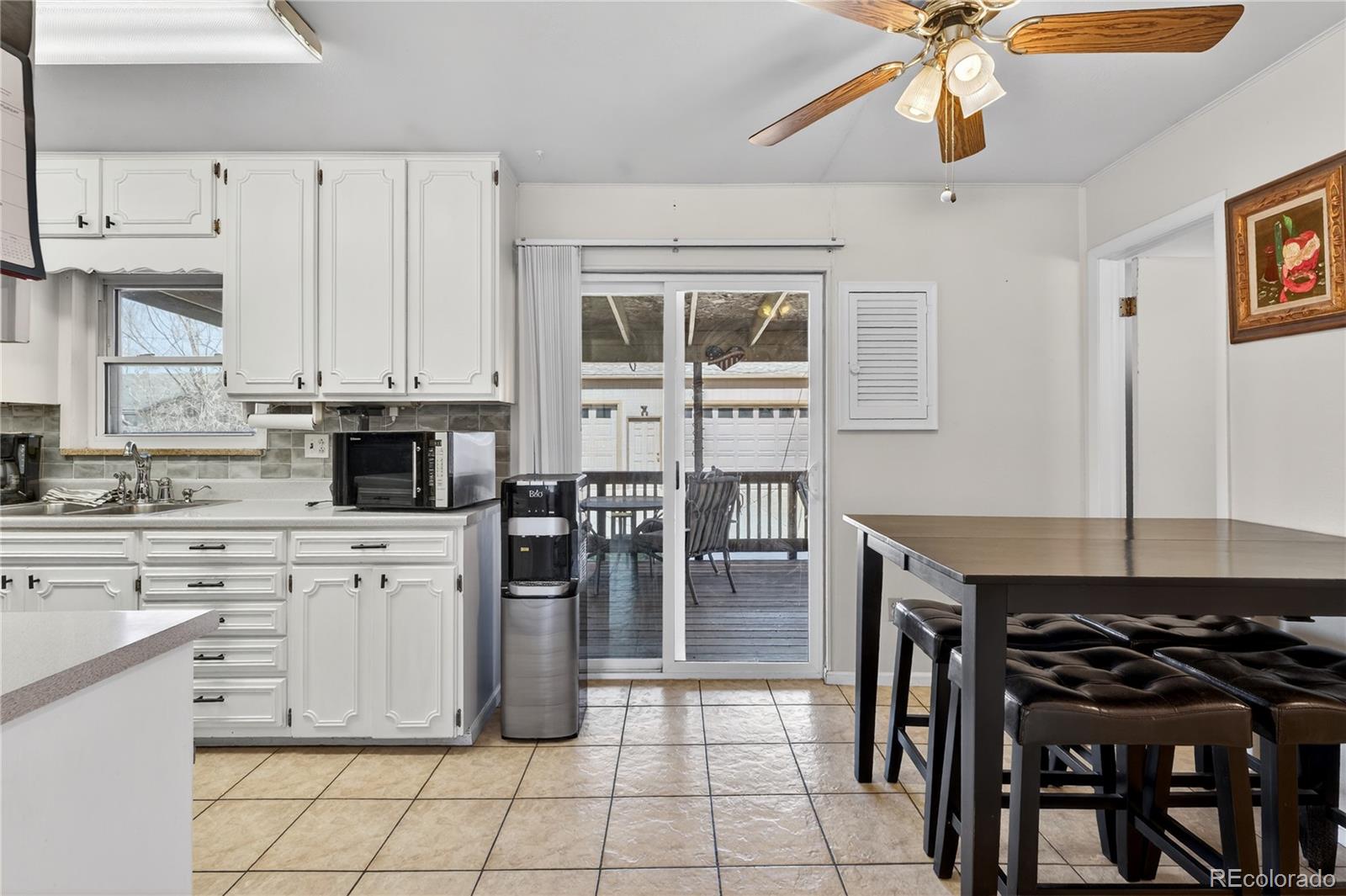 1231 W Radcliff Avenue