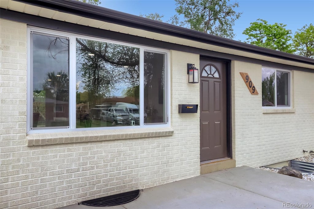 Photo of 909 E 9th Avenue, Broomfield, CO 80020 (MLS # 9631993)