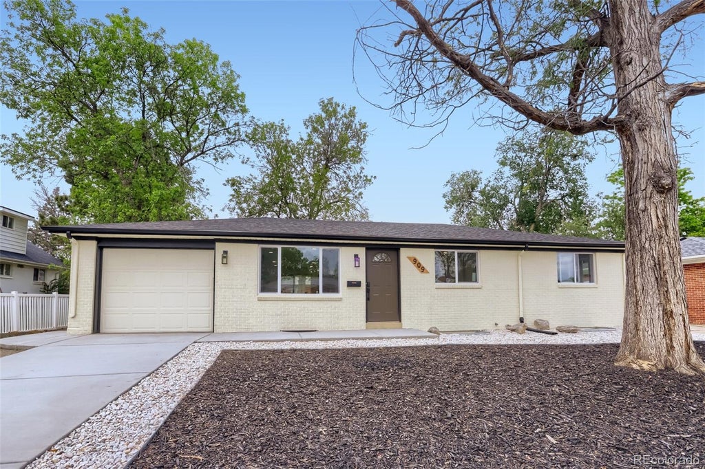 Photo of 909 E 9th Avenue, Broomfield, CO 80020 (MLS # 9631993)