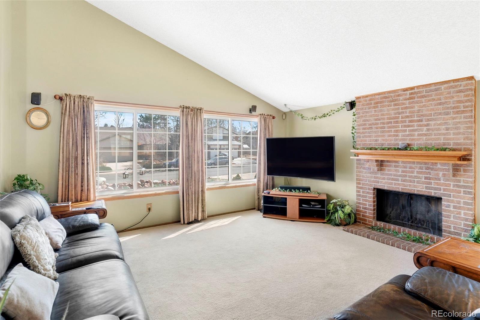 15993 E Loyola Drive