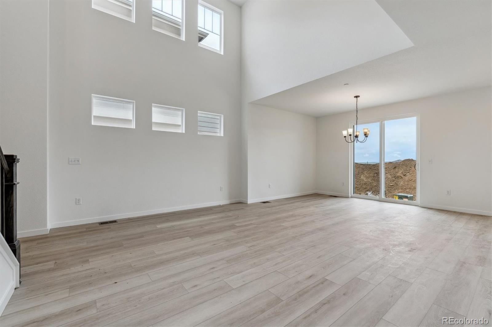 9243 Truckee Court, Commerce City, CO, 80022 2 9243 Truckee Court