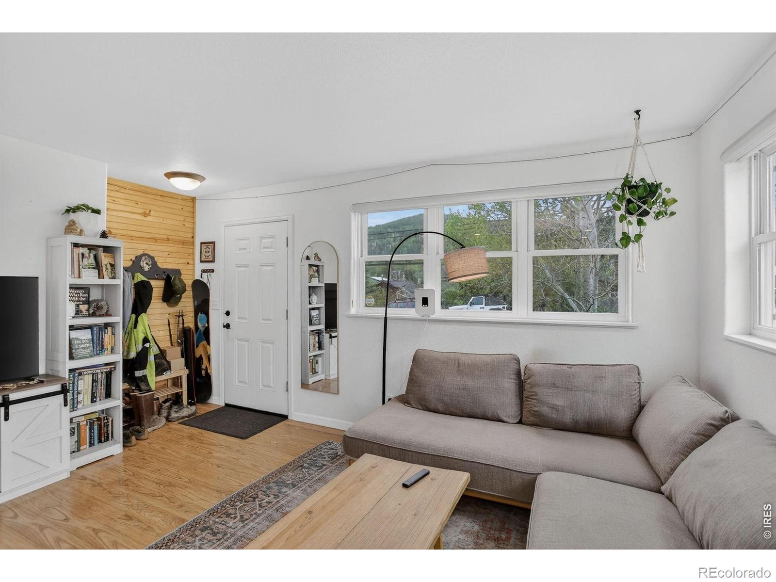 185 E 2nd Street