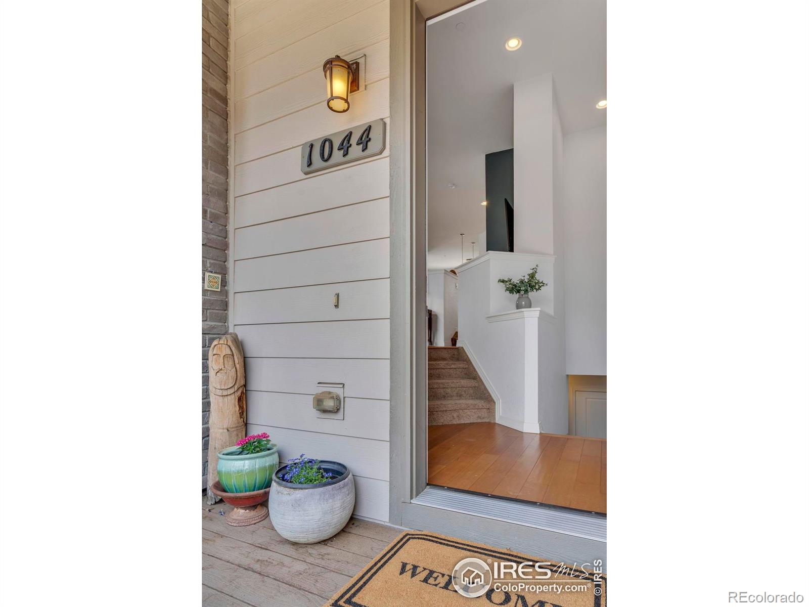 1044 Maria Lane