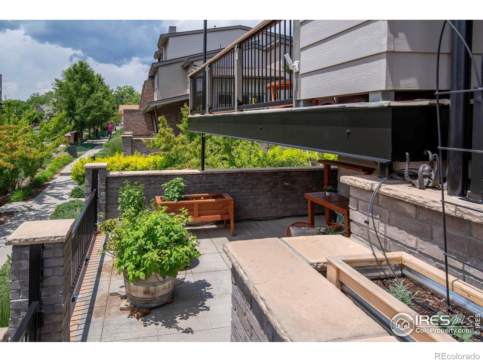1044 Maria Lane