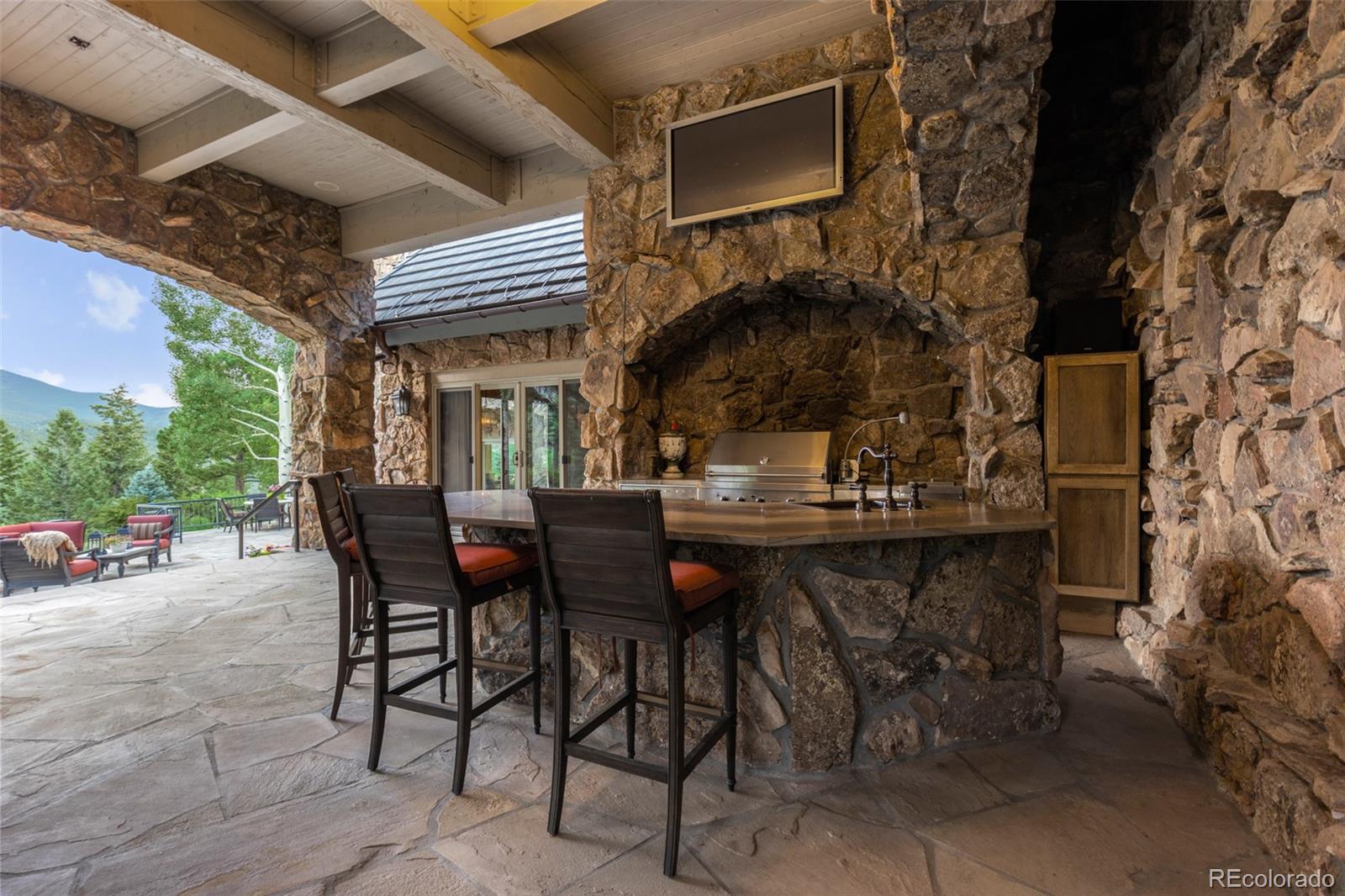 1275 Silver Tip Lane