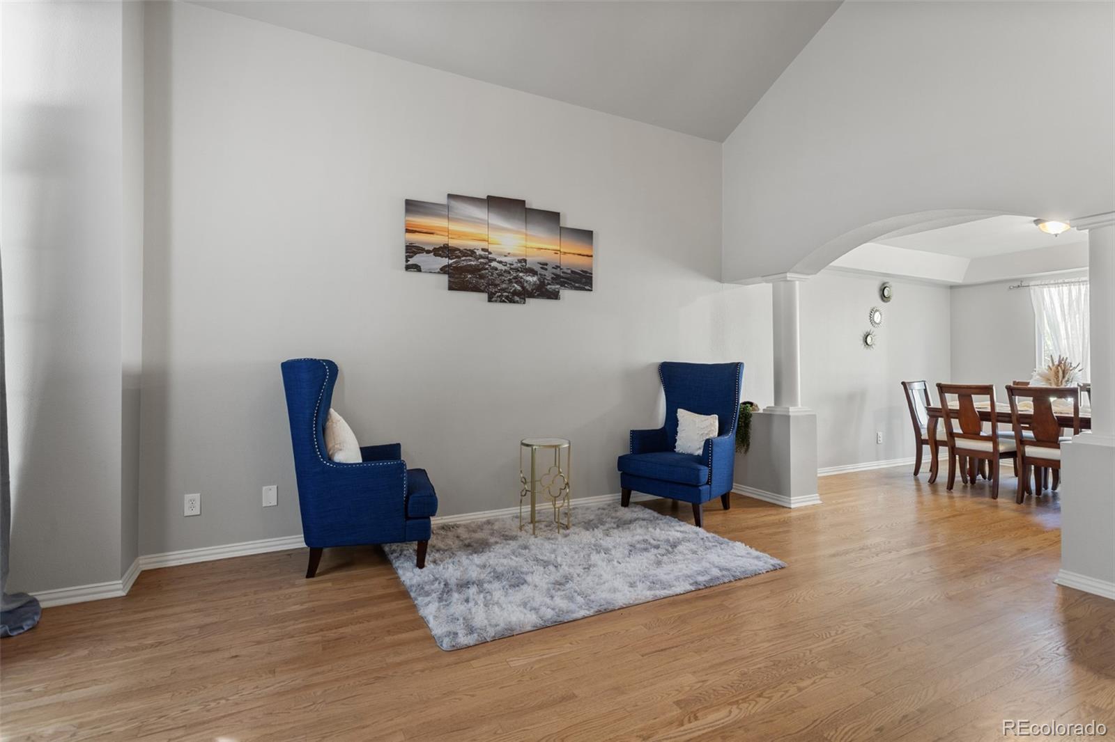 2211 S Moline Court