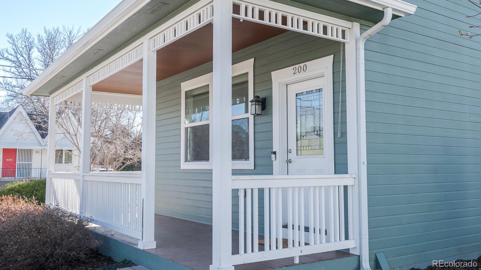 200 W Simpson Street