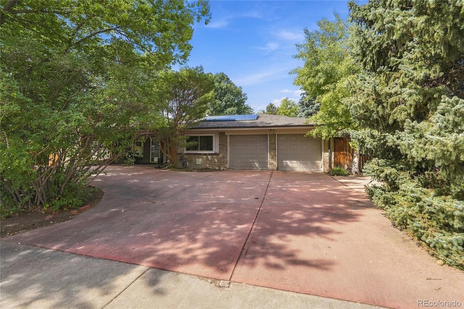 1005 Lamar Street
