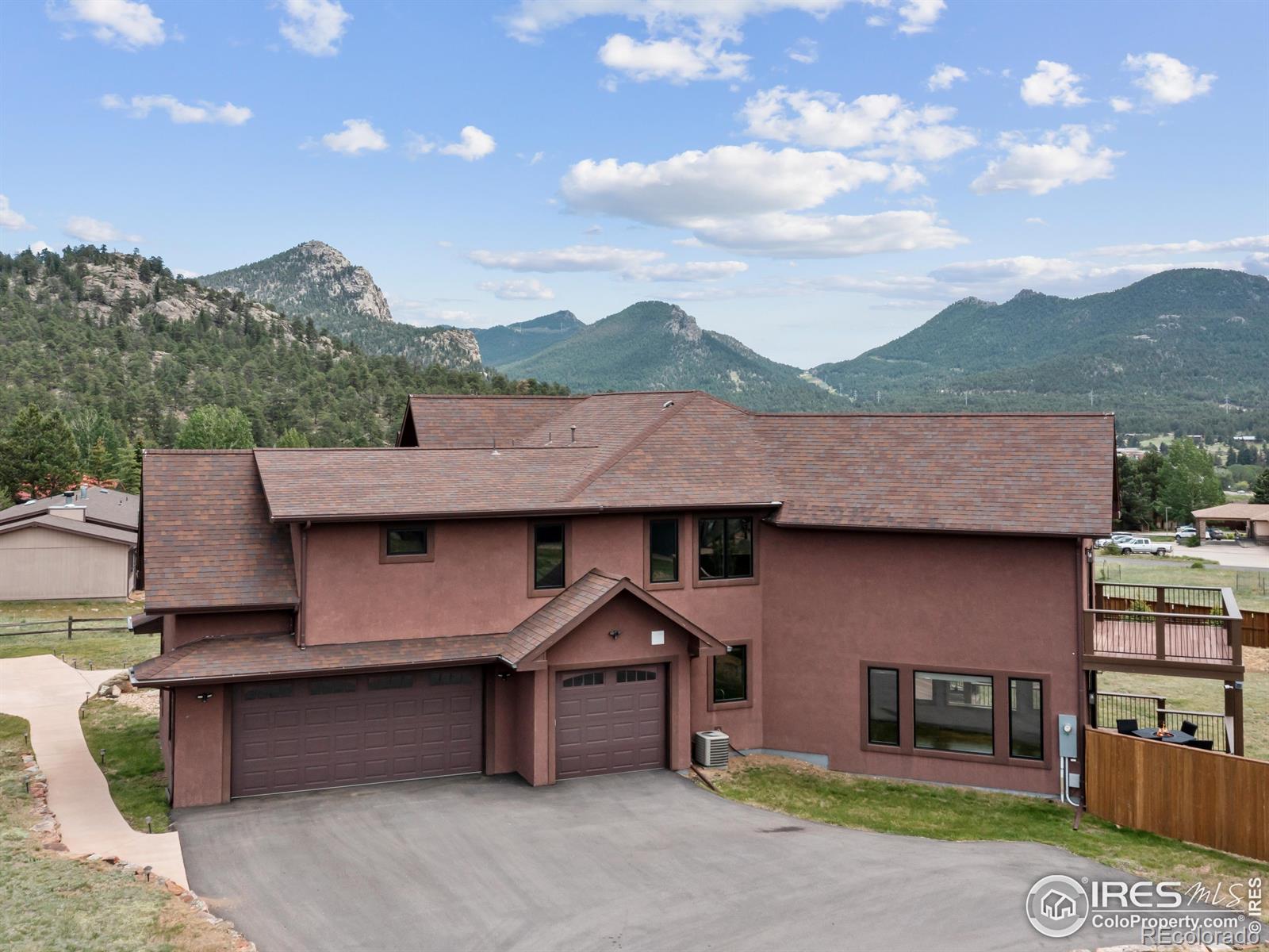 1740 N Ridge Lane