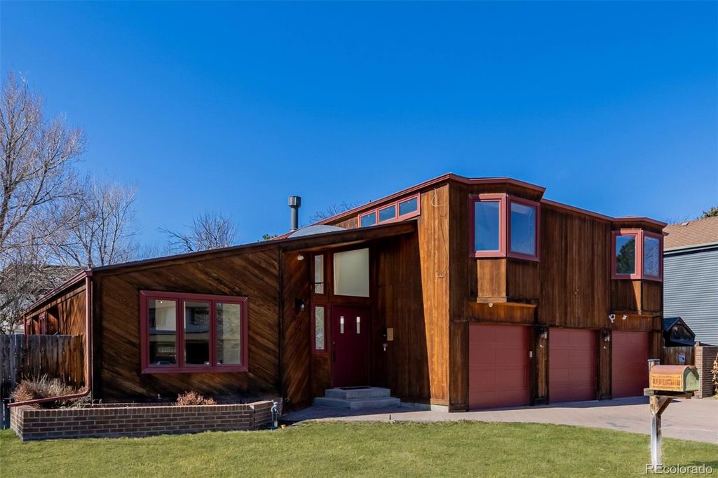 Photo of 9270 W Baltic Drive, Lakewood, CO 80227 (MLS # 3039917)