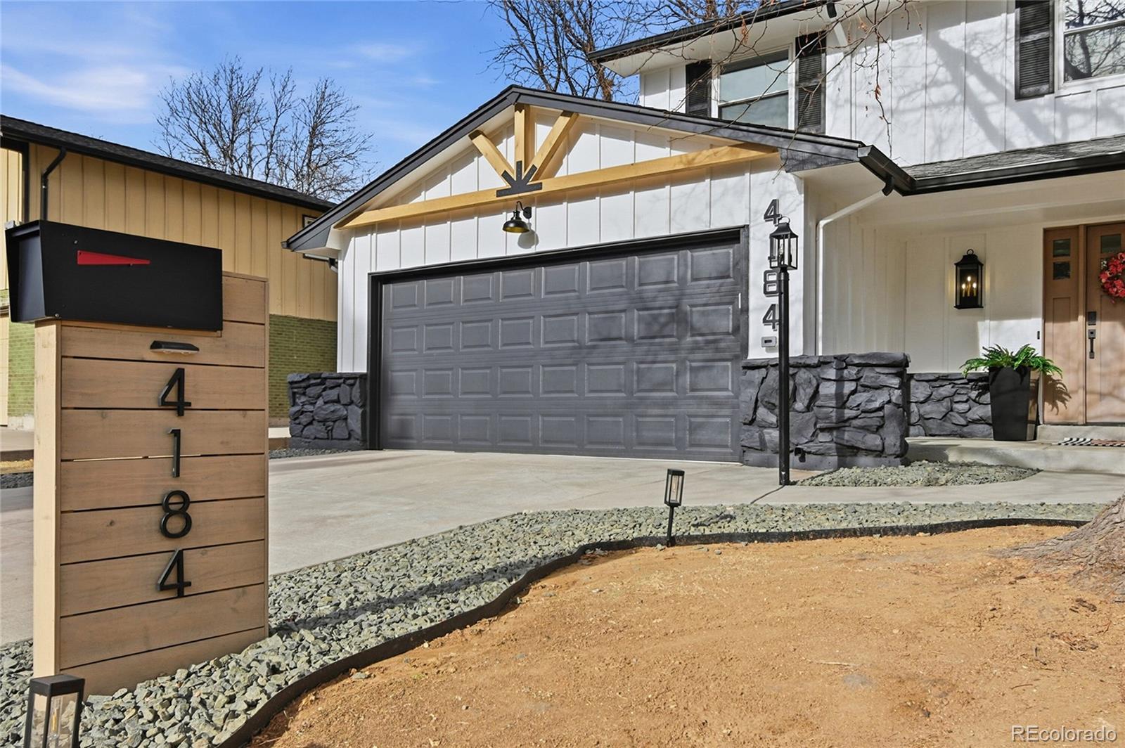 4184 S Syracuse Street