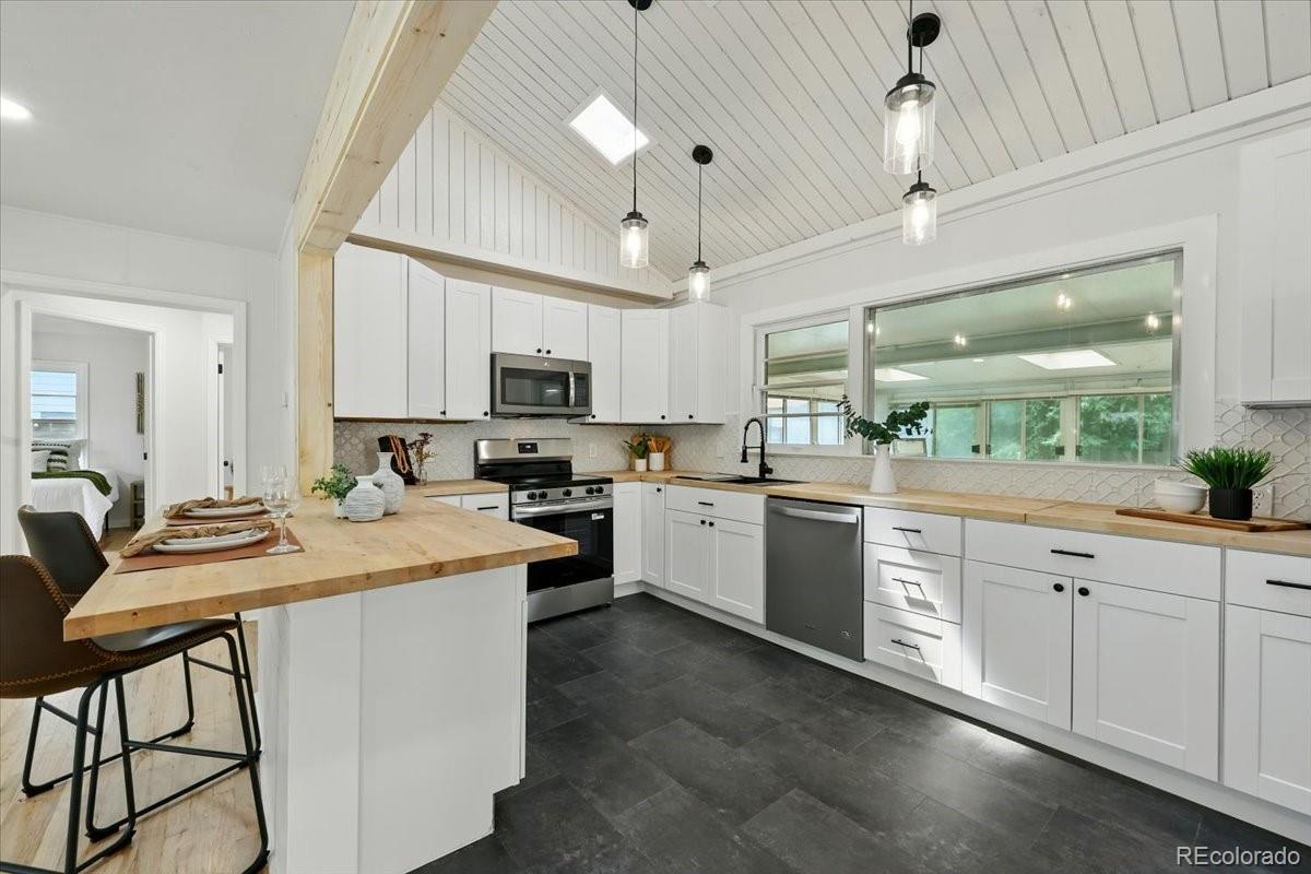 1314 Pioneer Road