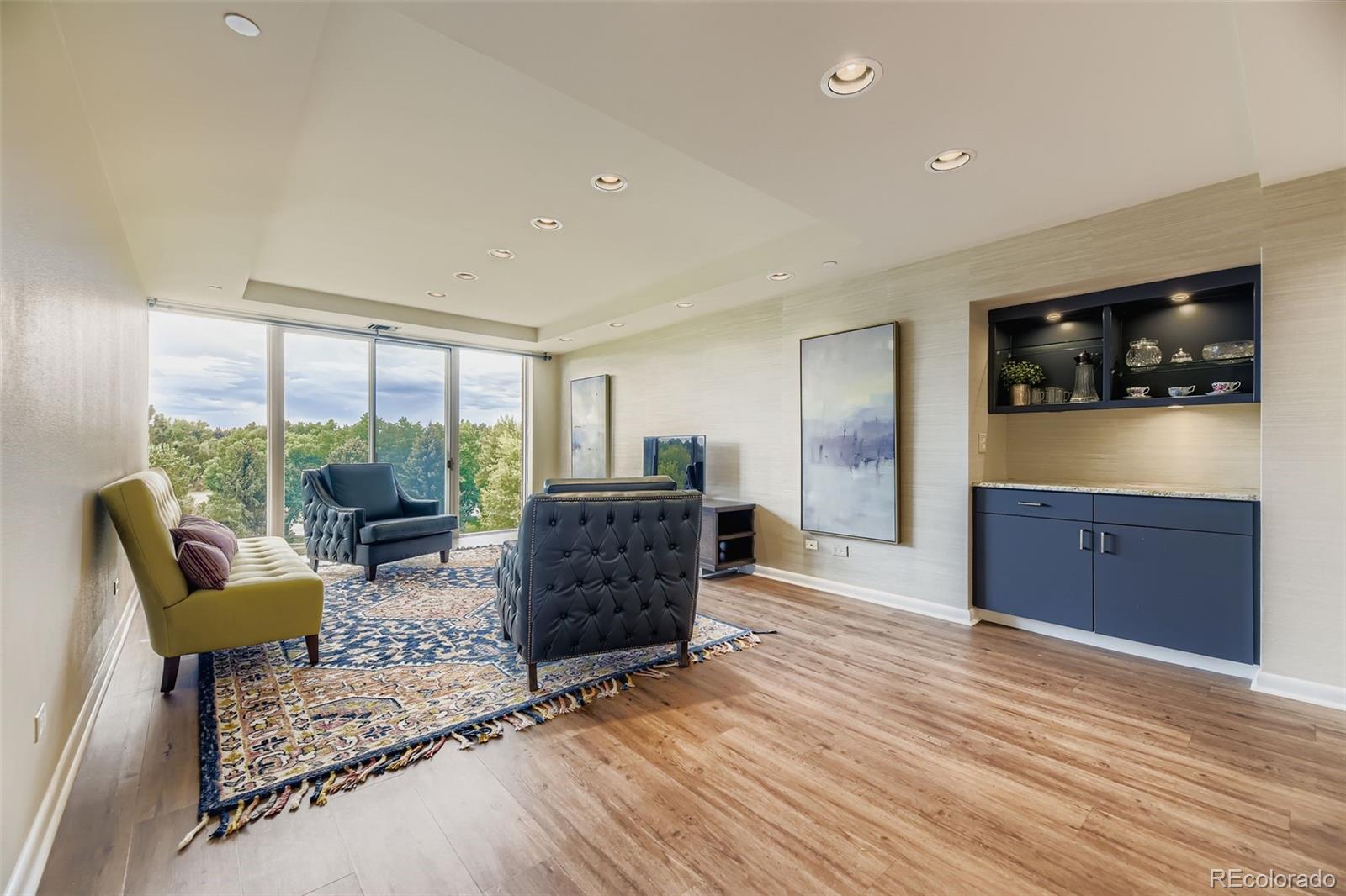 1900 E Girard Place 606