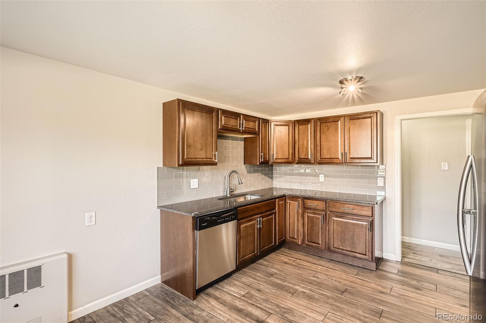 2201 S Holly Street 1, Denver, CO, 80222 1 2201 S Holly Street 1