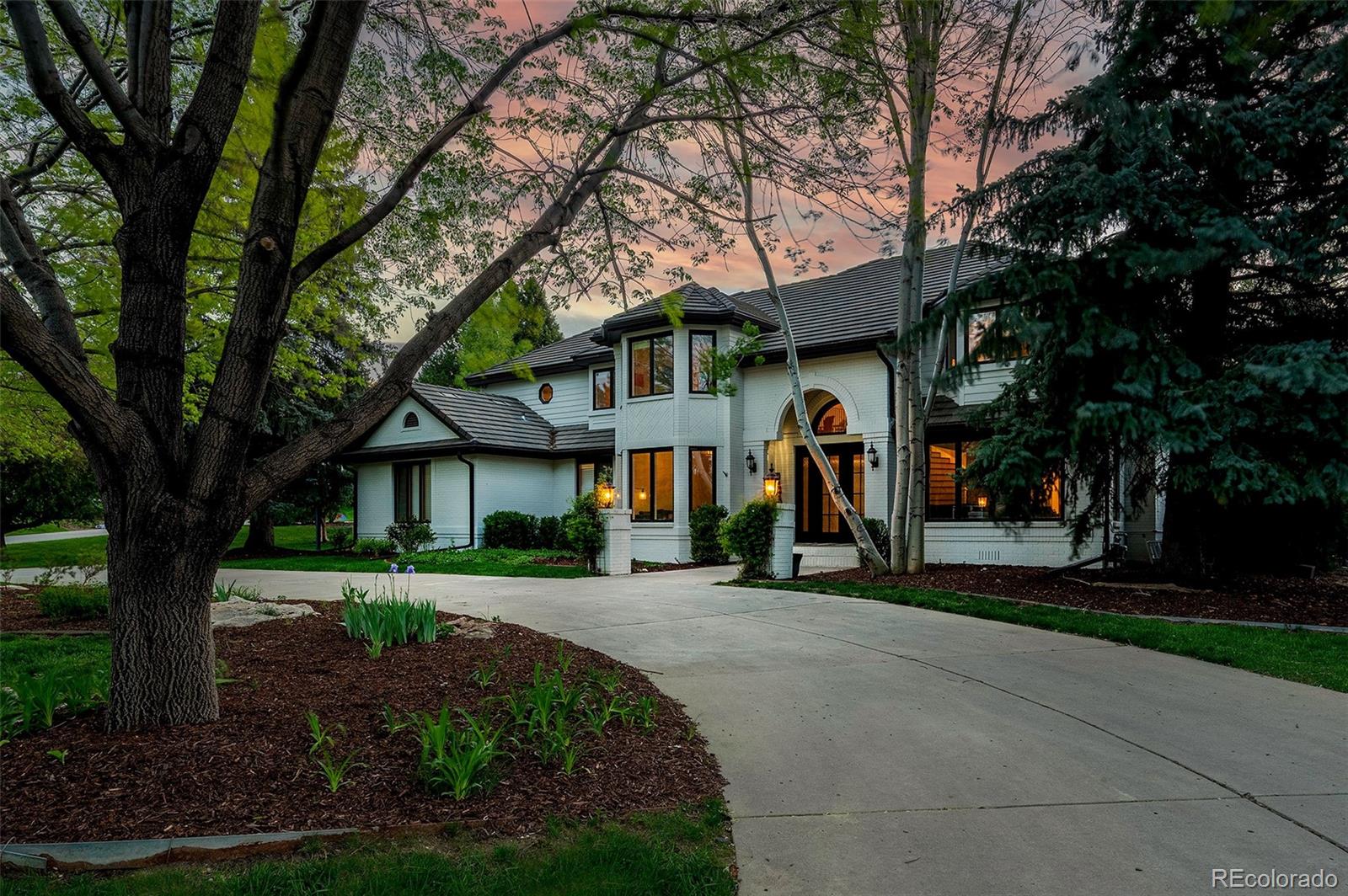 5345 S Race Court