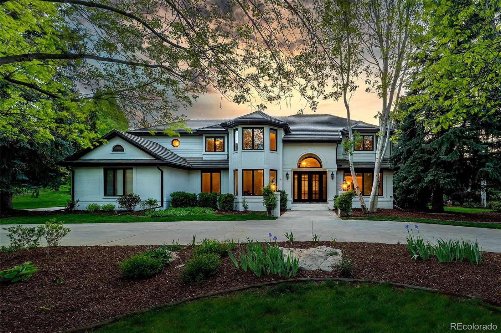 5345 S Race Court