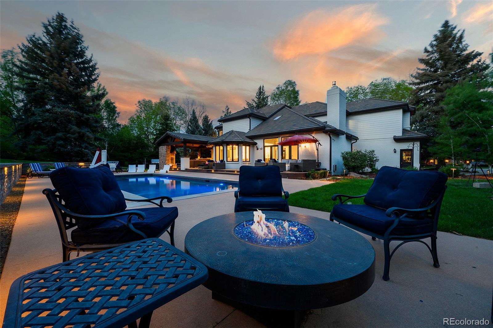 5345 S Race Court