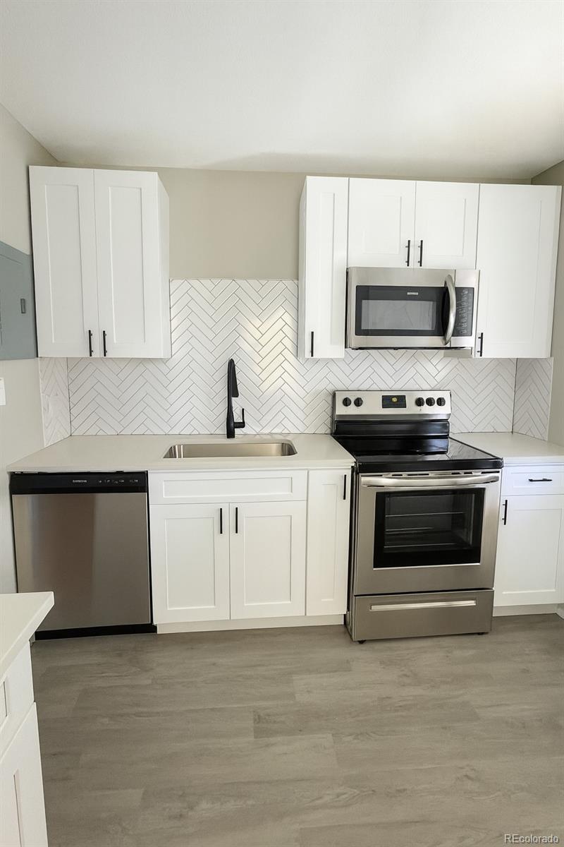 2910-2912 S Delaware Street