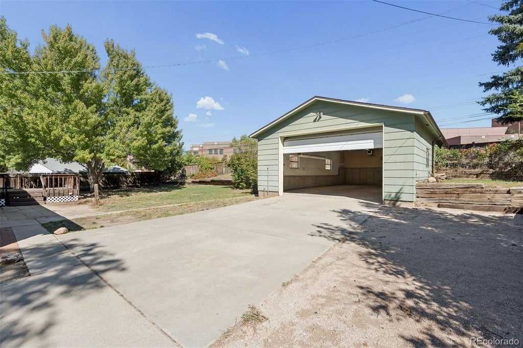 Photo of 408 Elmwood Drive, Colorado Springs, CO 80907 (MLS # 4222516)
